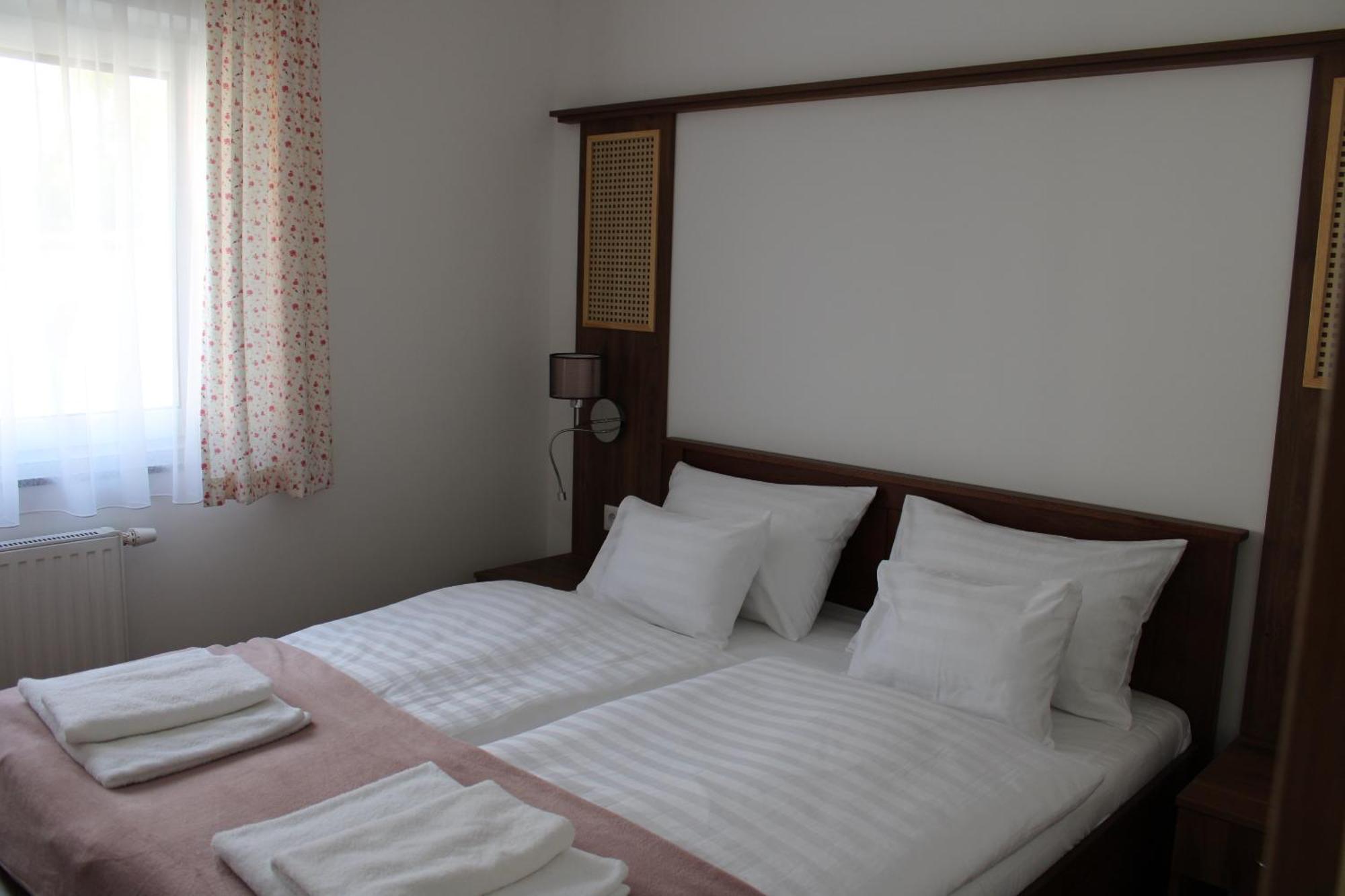 Mara Apartman Buek Esterno foto