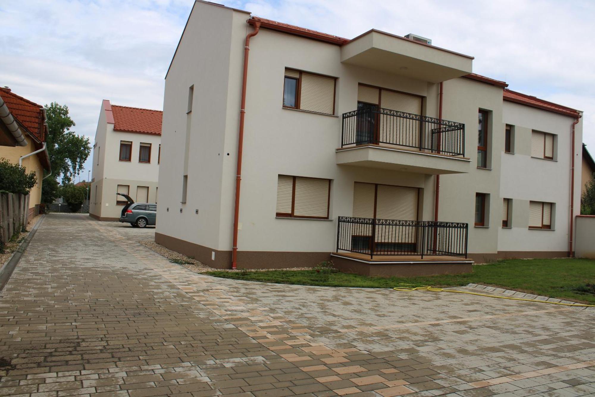 Mara Apartman Buek Esterno foto
