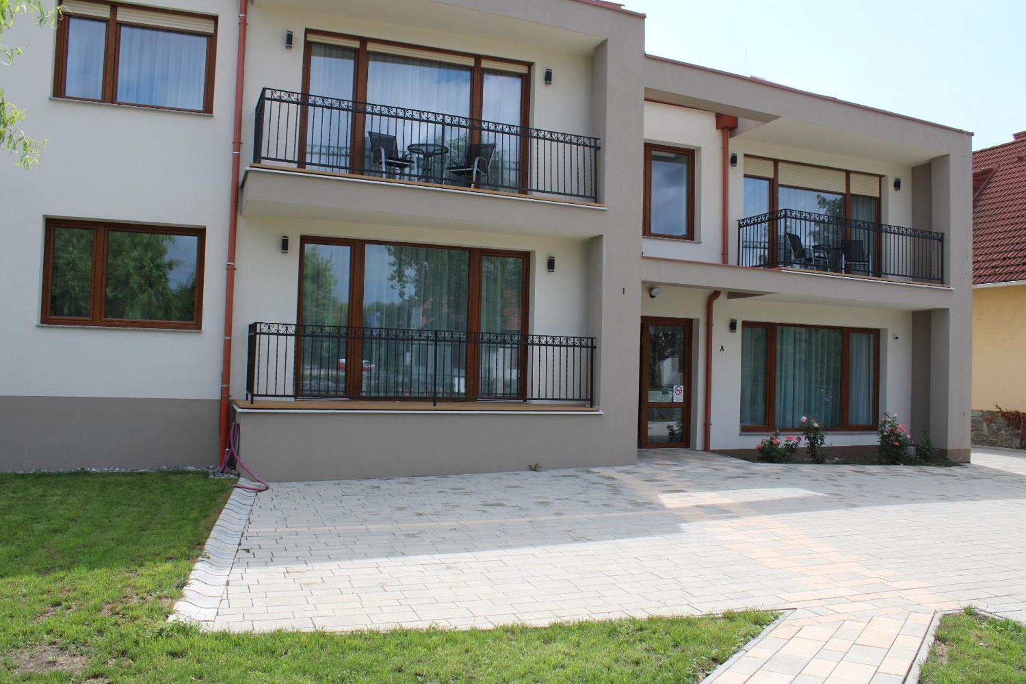 Mara Apartman Buek Esterno foto