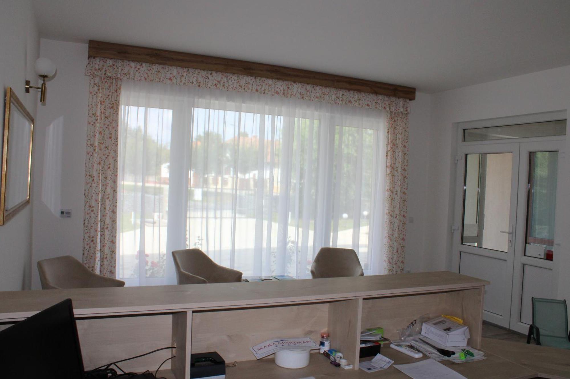Mara Apartman Buek Esterno foto